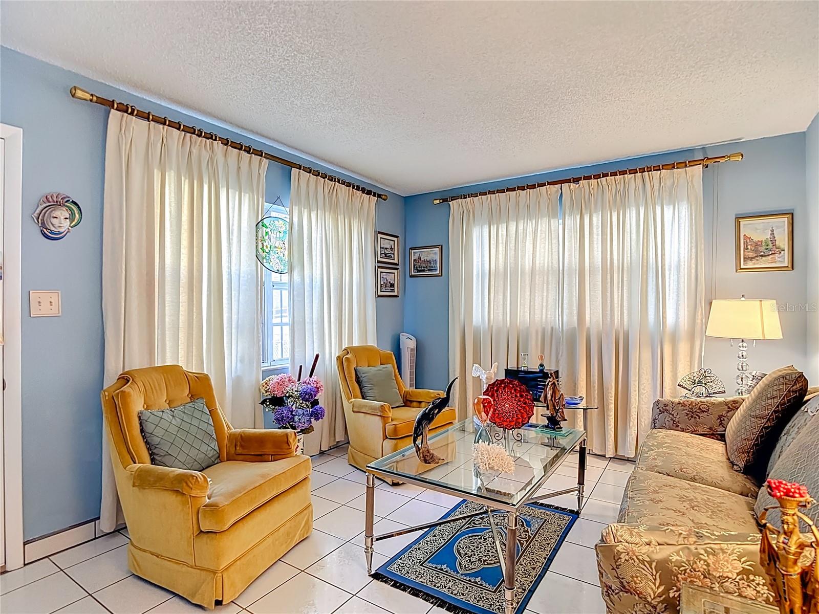 ROSEMONT VILLA - Residential