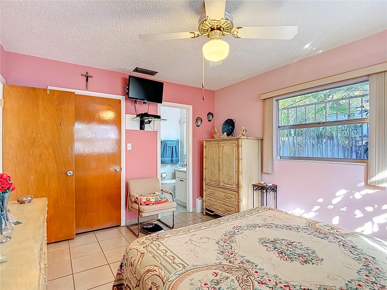 ROSEMONT VILLA - Residential