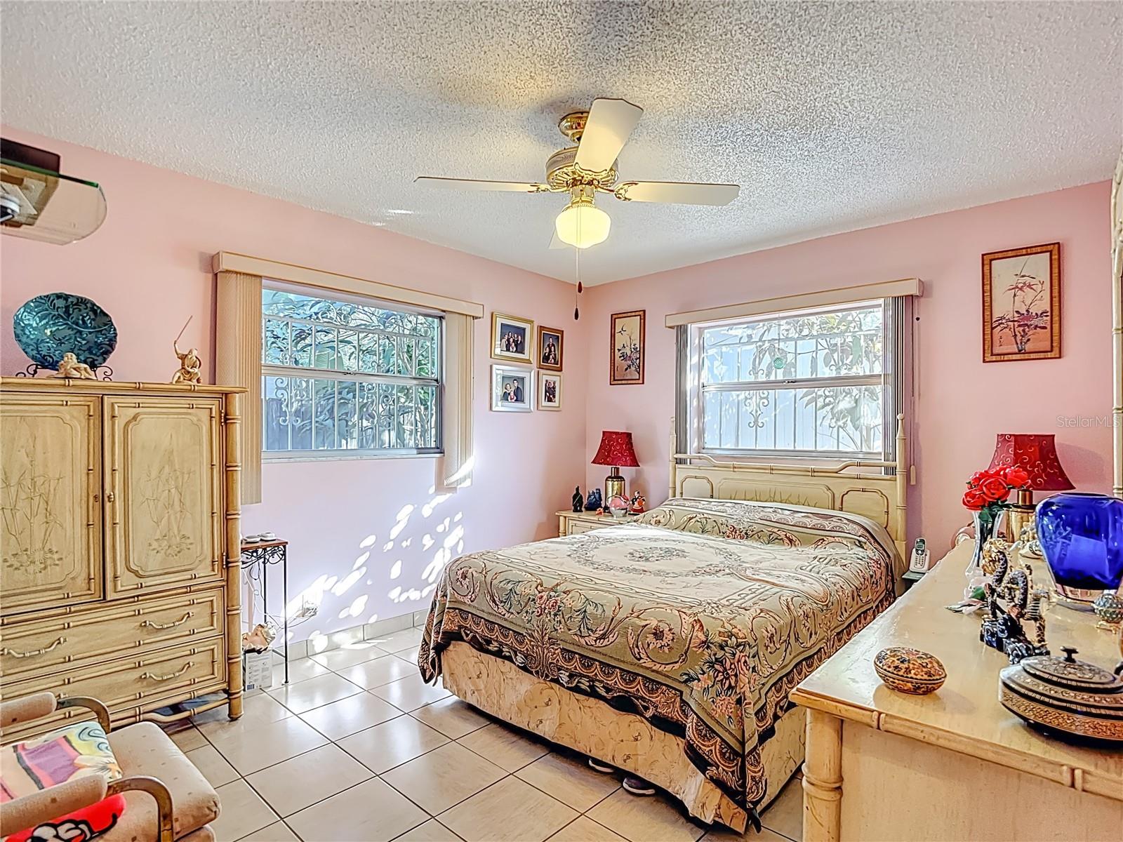 ROSEMONT VILLA - Residential