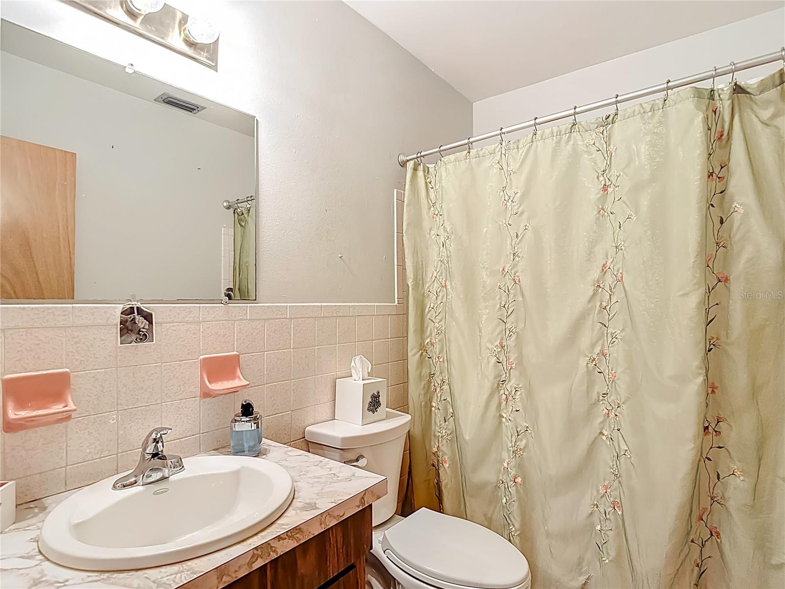 ROSEMONT VILLA - Residential