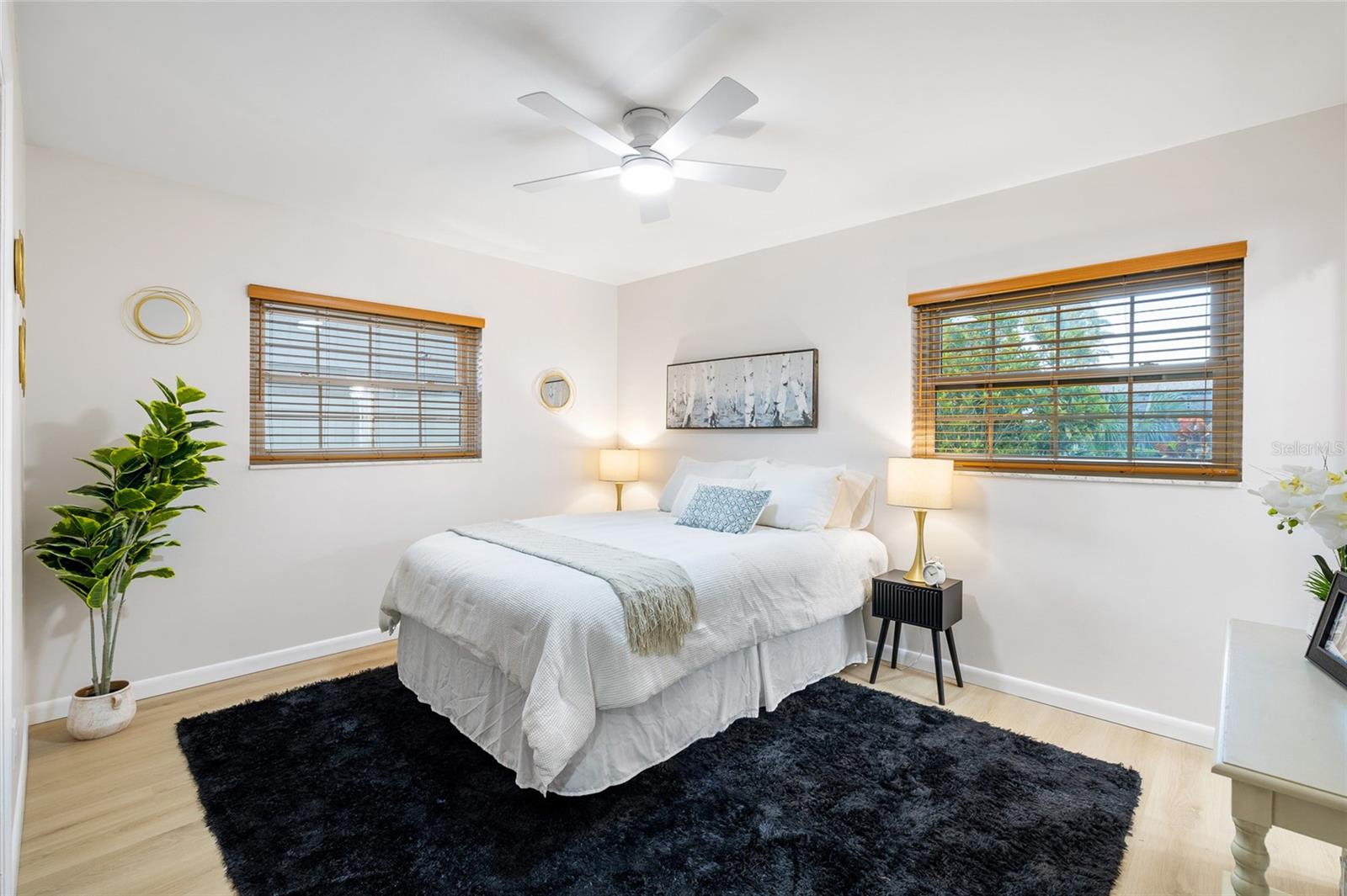 SUNLAKE PARK UNIT 1 - Residential