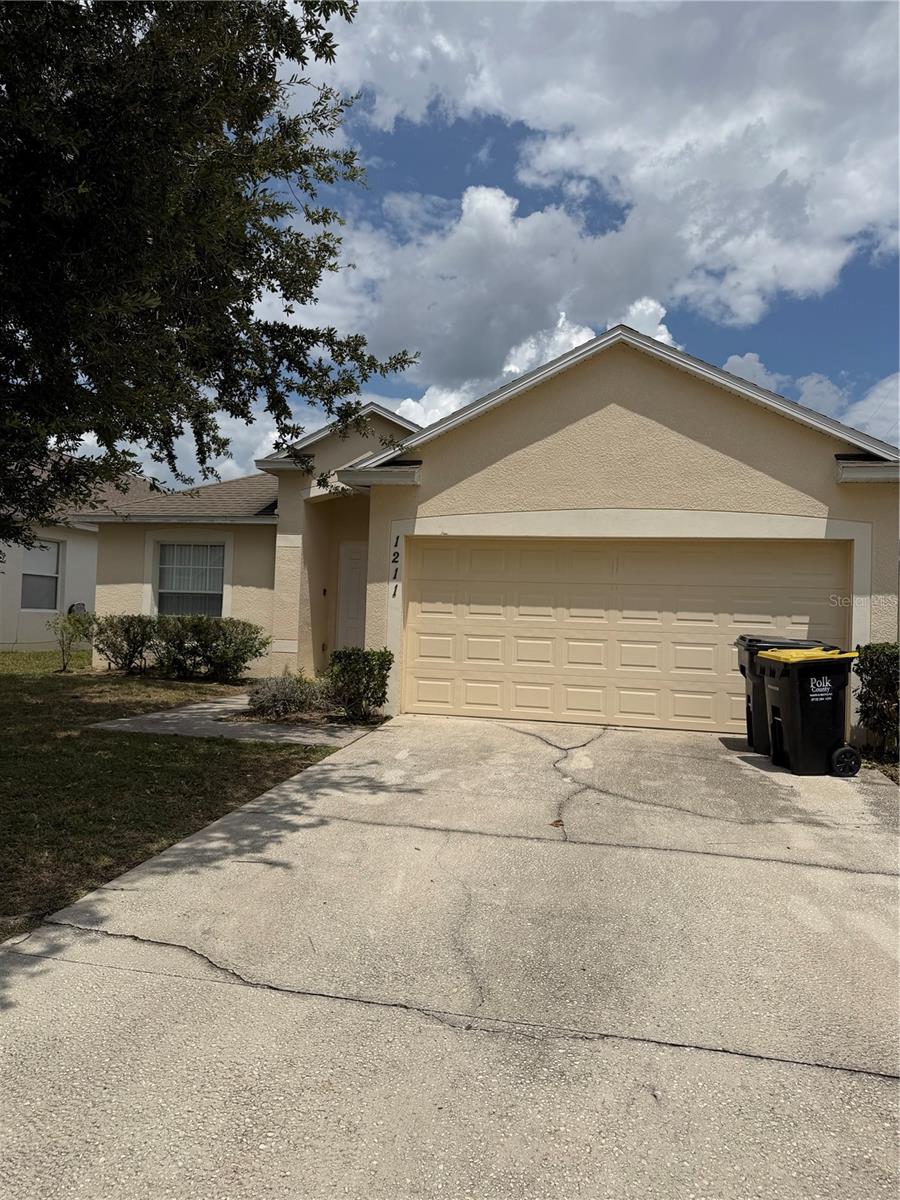 Photo of 1211 Knollwood Drive, Davenport, FL 33837 (MLS # S5160378)