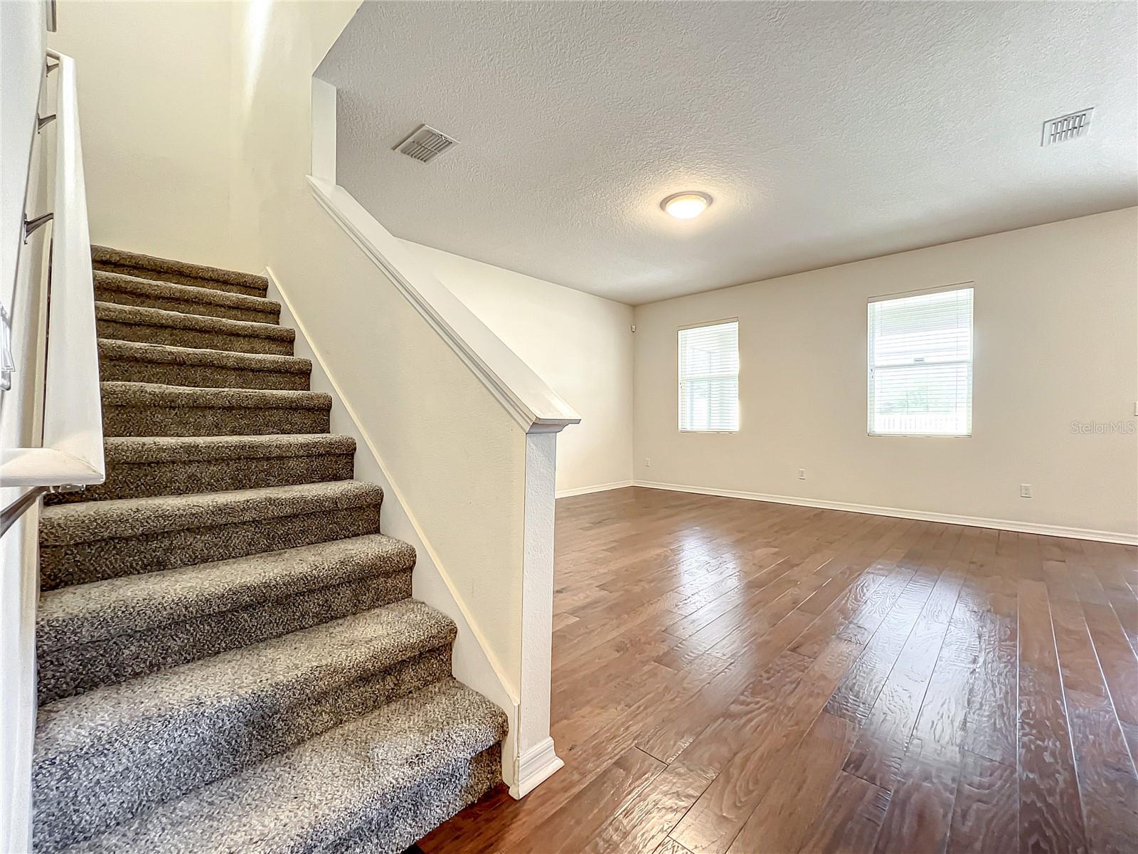 ENCLAVE AT ALOMA - Residential