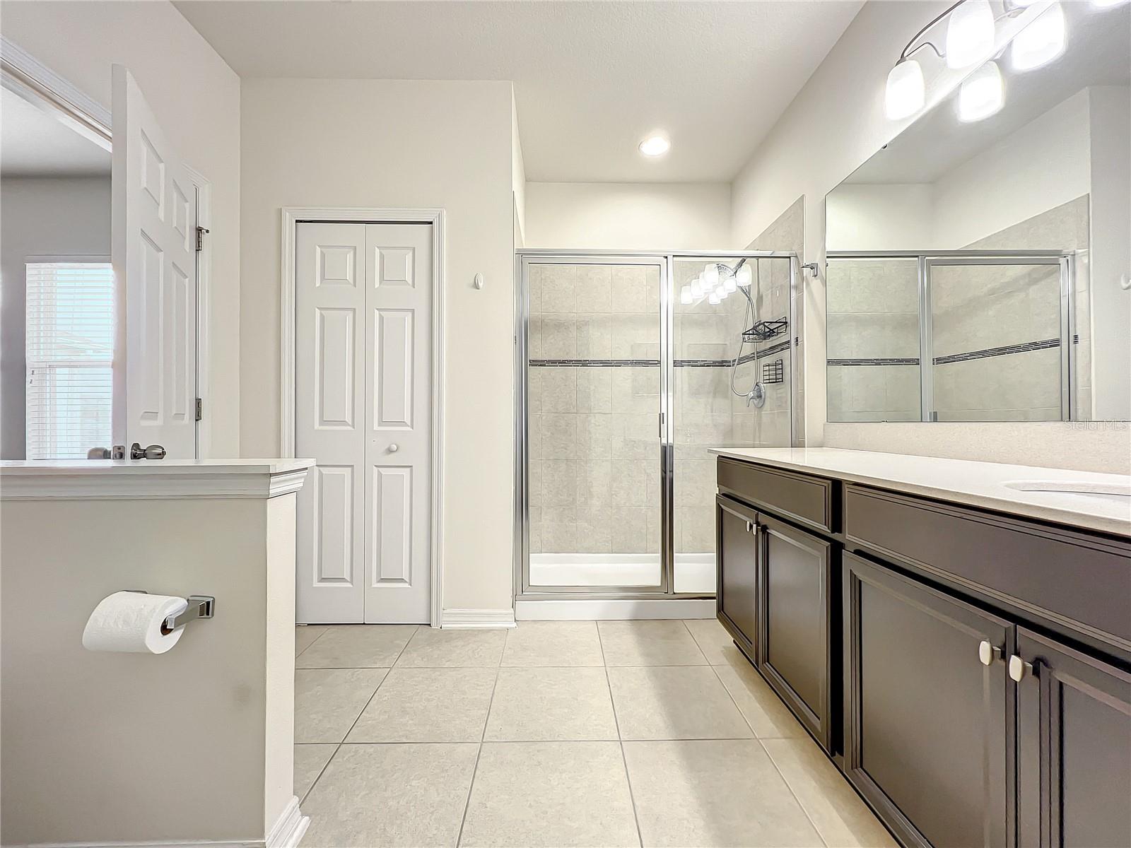 ENCLAVE AT ALOMA - Residential