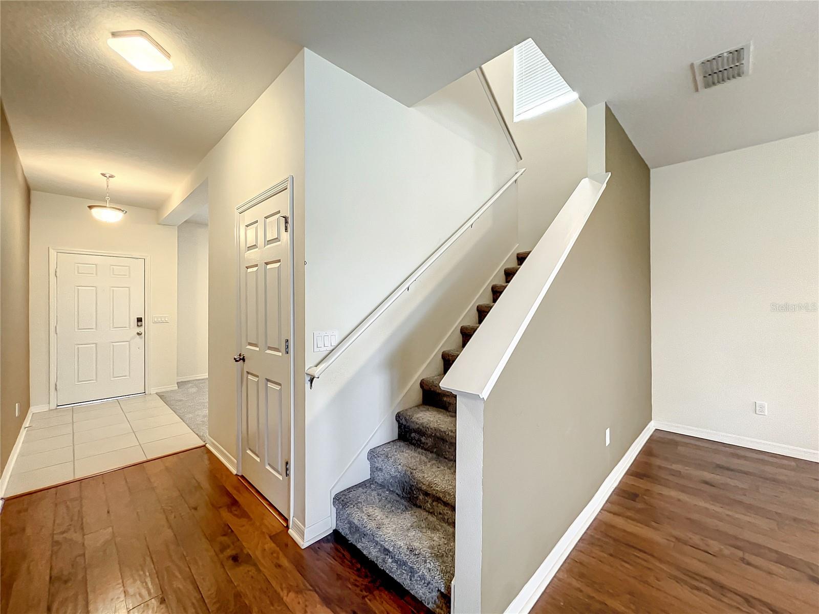 ENCLAVE AT ALOMA - Residential