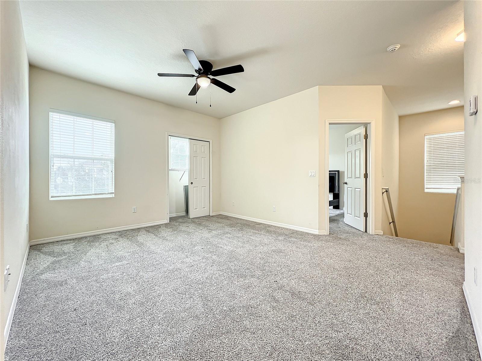 ENCLAVE AT ALOMA - Residential