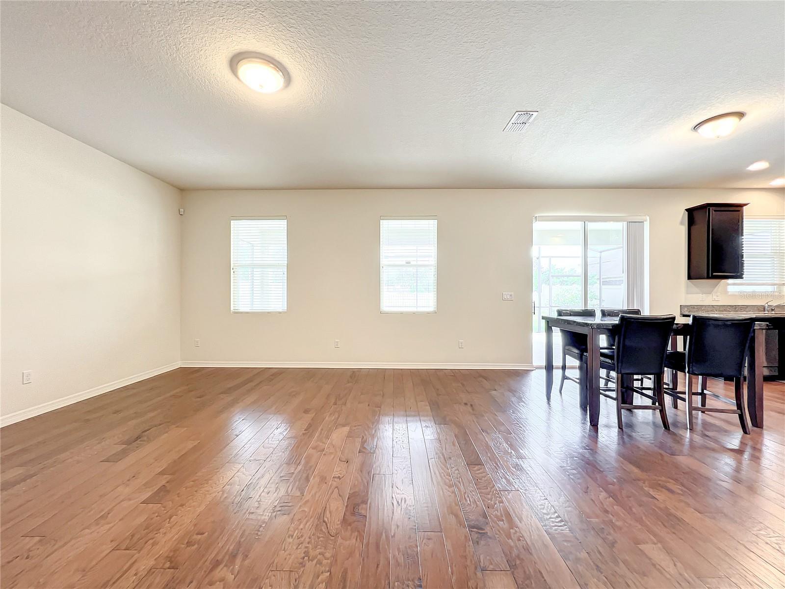 ENCLAVE AT ALOMA - Residential