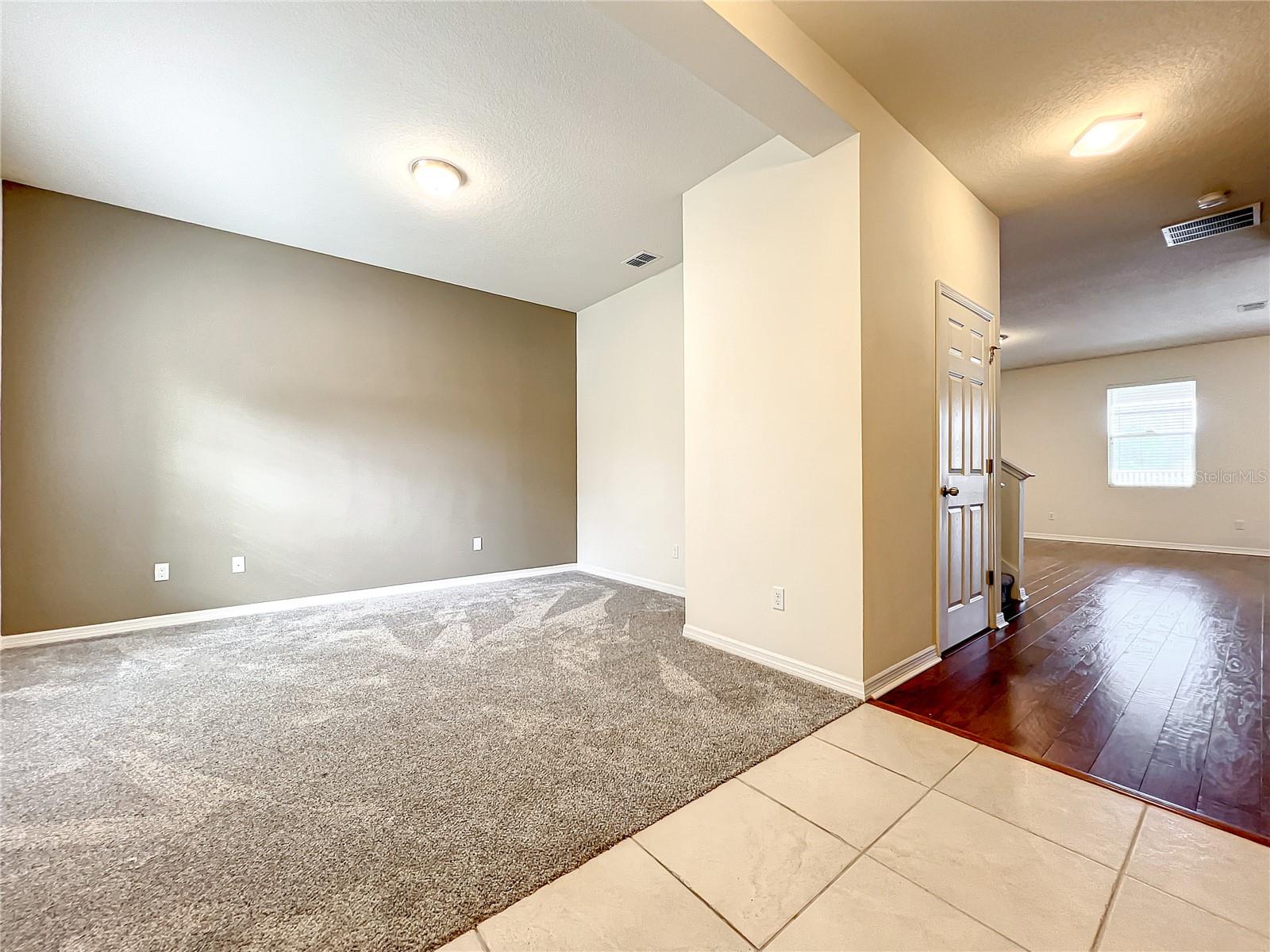 ENCLAVE AT ALOMA - Residential