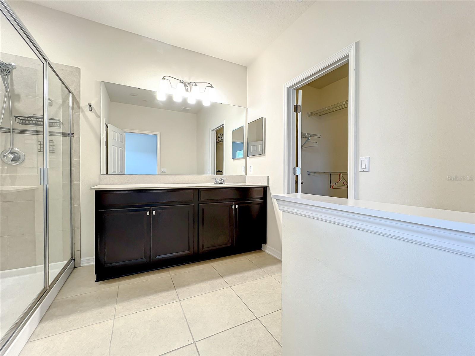 ENCLAVE AT ALOMA - Residential