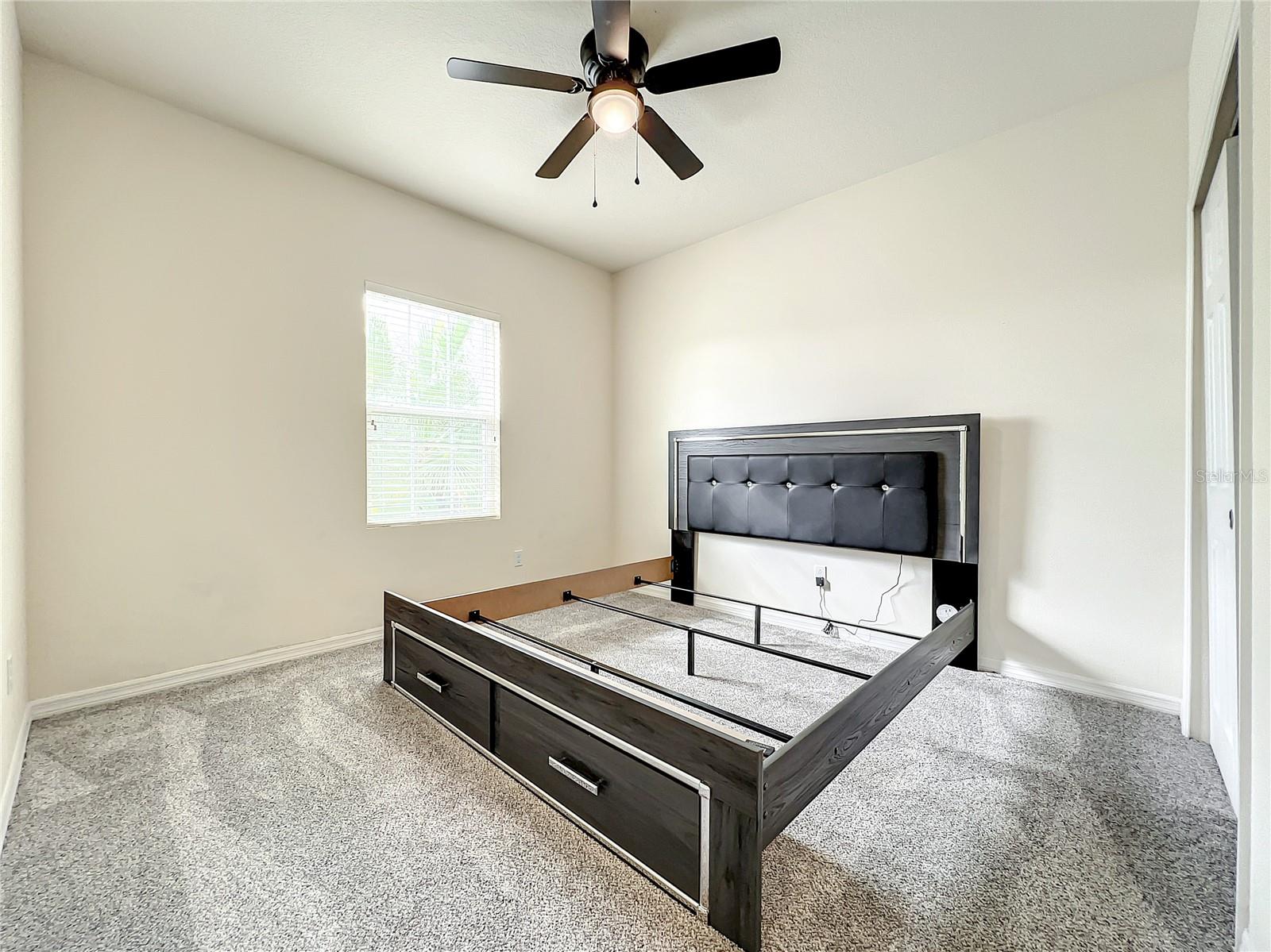 ENCLAVE AT ALOMA - Residential