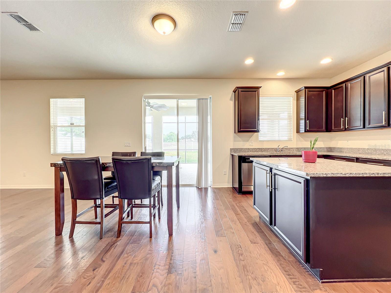 ENCLAVE AT ALOMA - Residential