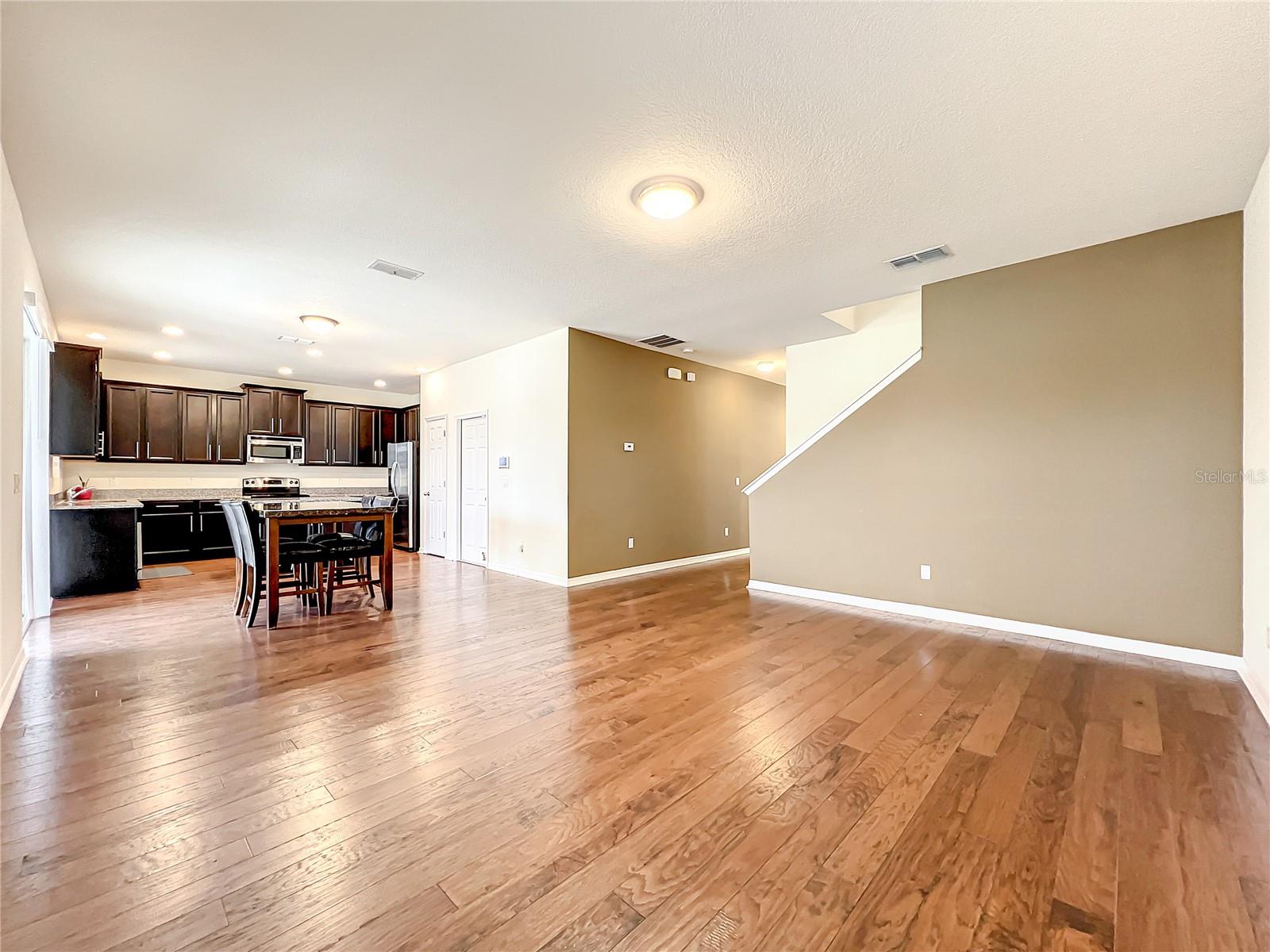 ENCLAVE AT ALOMA - Residential