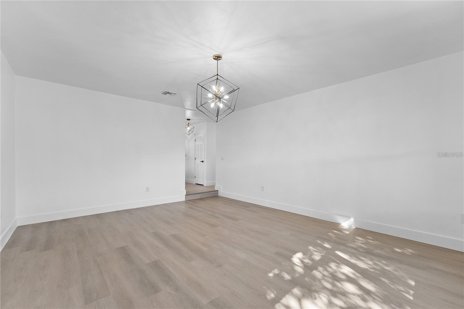 KENILWORTH SHORES SEC 04 - Residential Lease