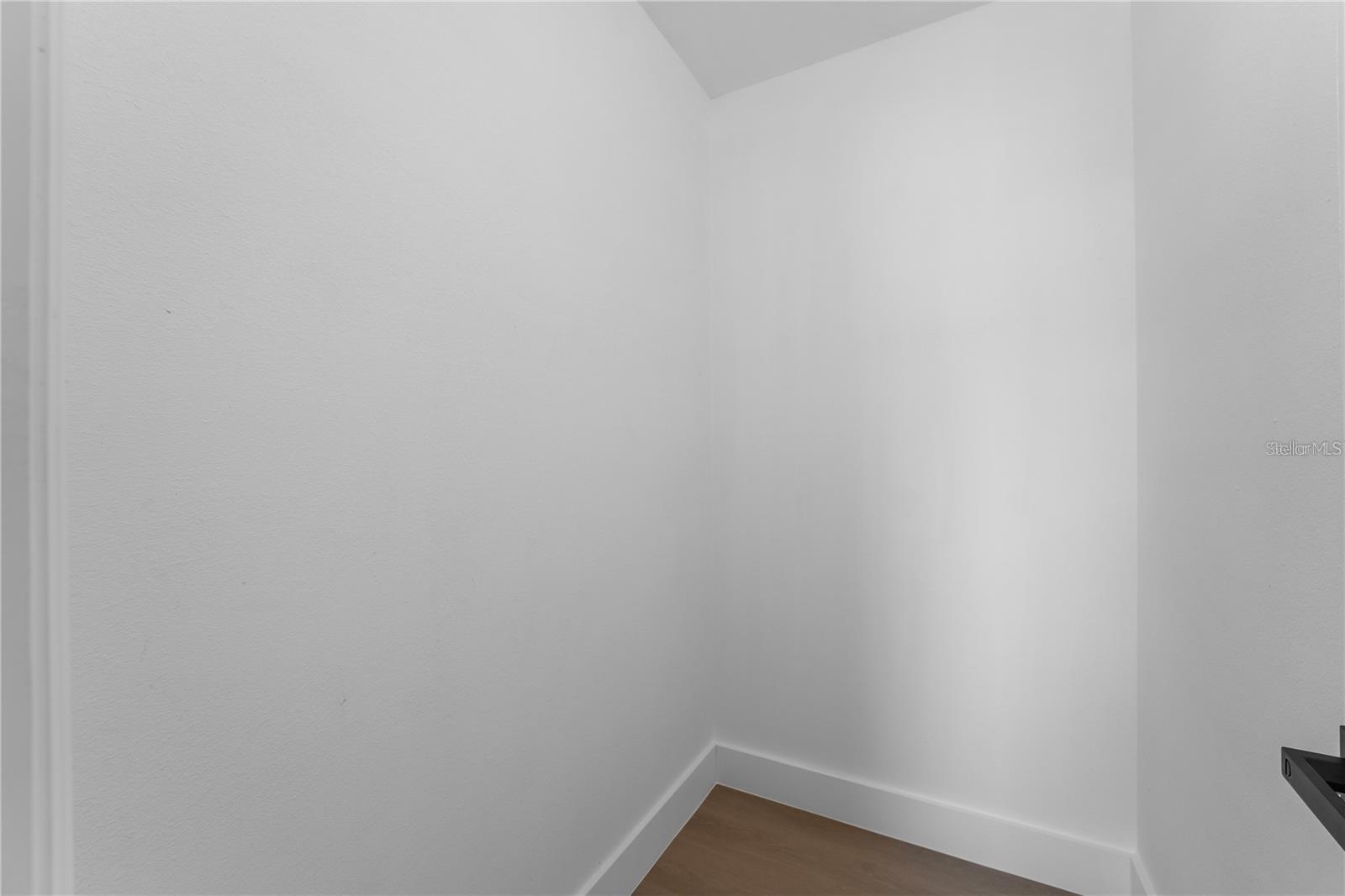 KENILWORTH SHORES SEC 04 - Residential Lease