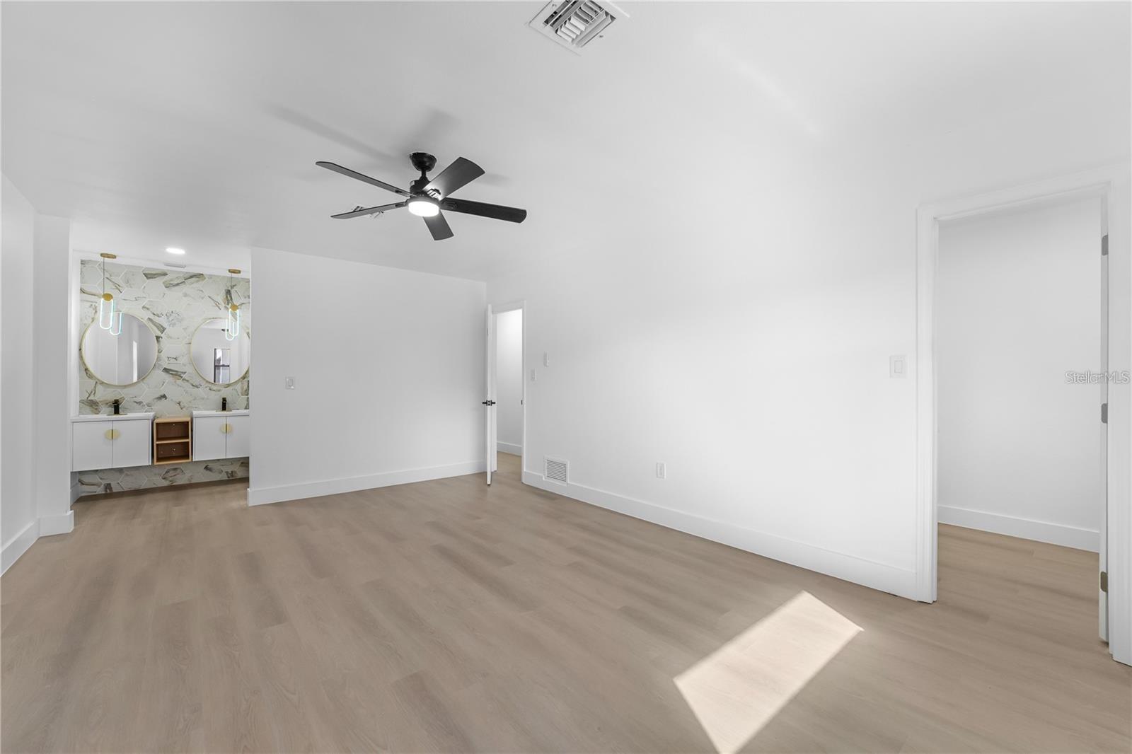 KENILWORTH SHORES SEC 04 - Residential Lease