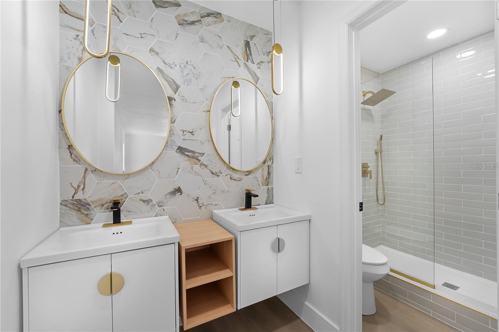 KENILWORTH SHORES SEC 04 - Residential Lease
