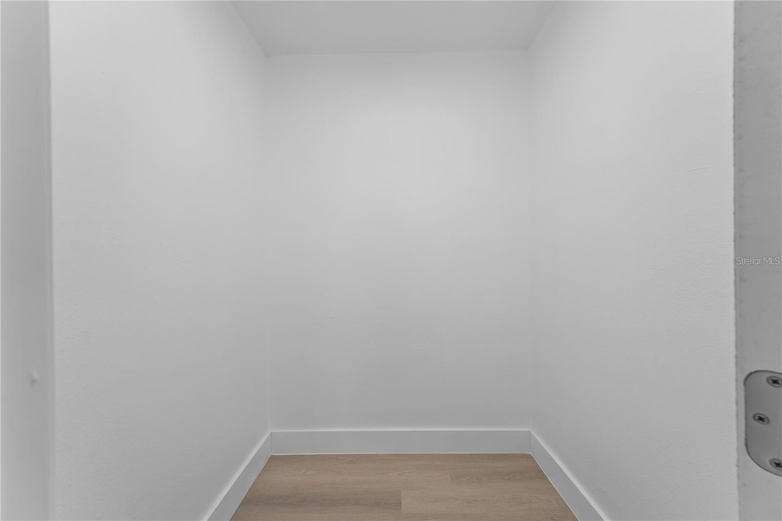 KENILWORTH SHORES SEC 04 - Residential Lease