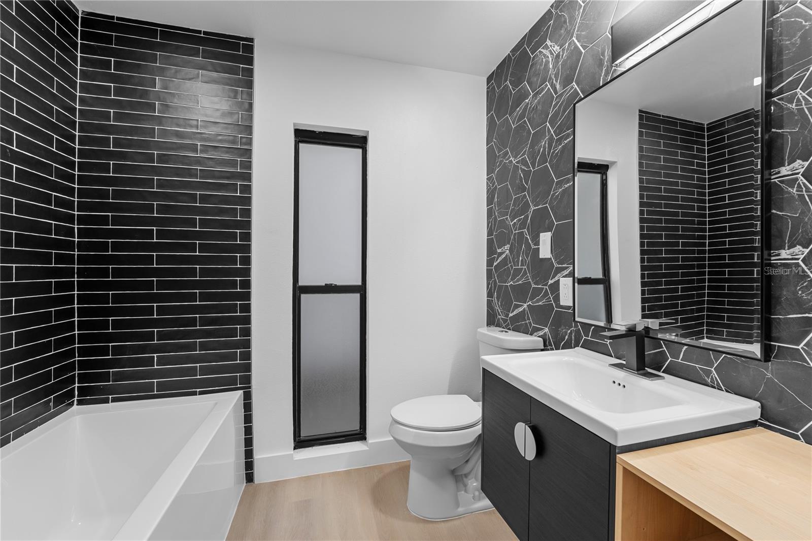KENILWORTH SHORES SEC 04 - Residential Lease