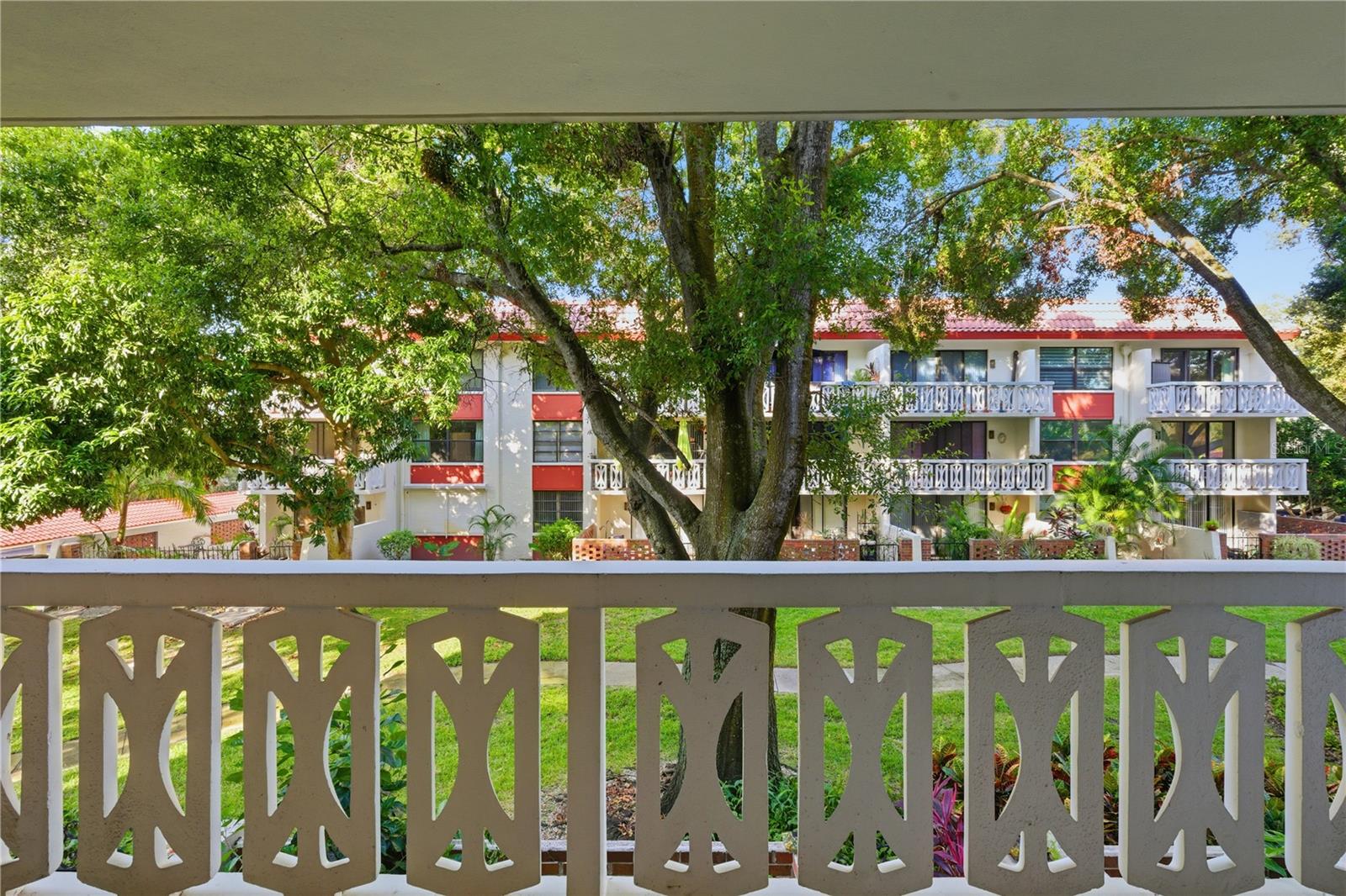 SEVILLE CONDO 11 - Residential