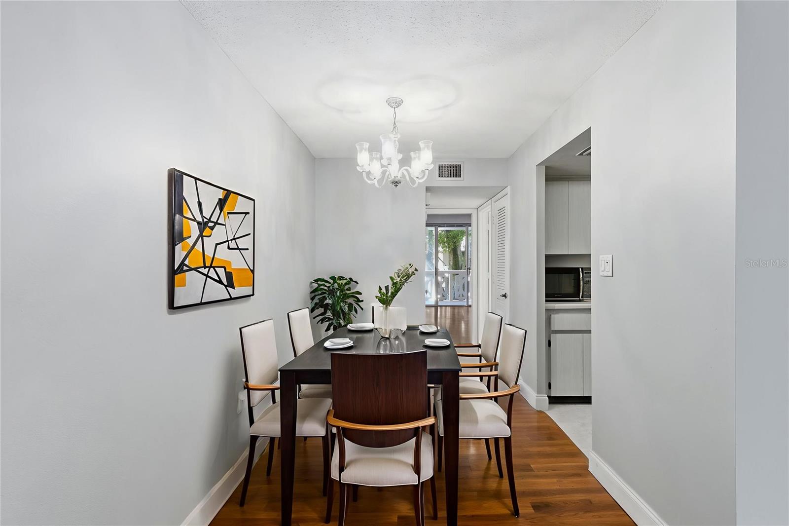 SEVILLE CONDO 11 - Residential