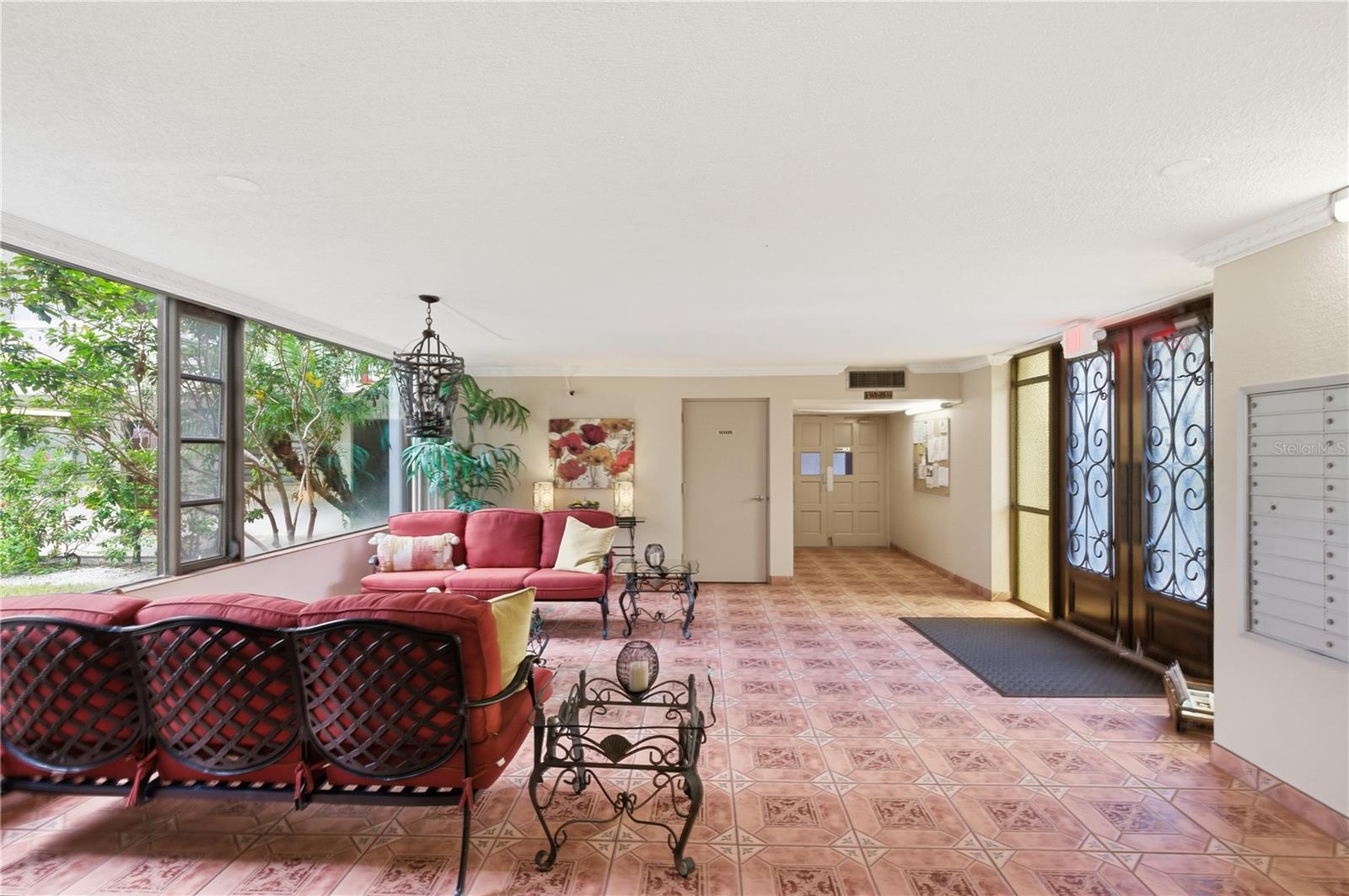 SEVILLE CONDO 11 - Residential