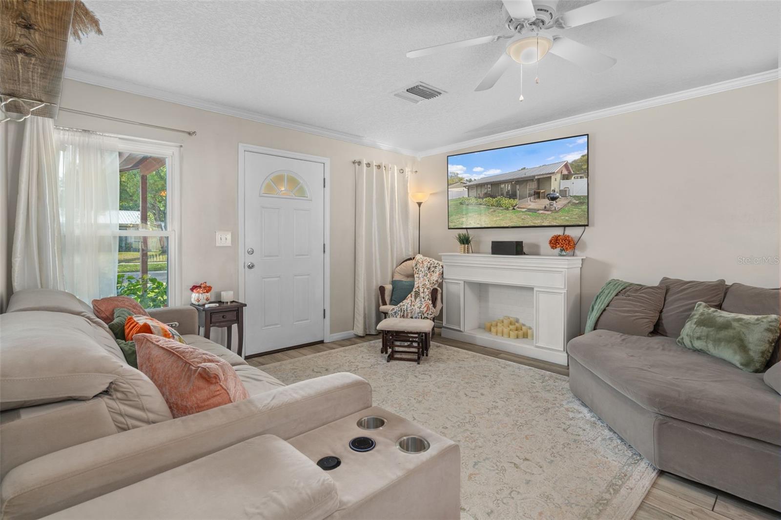 LAZY LANE ESTATES - Residential