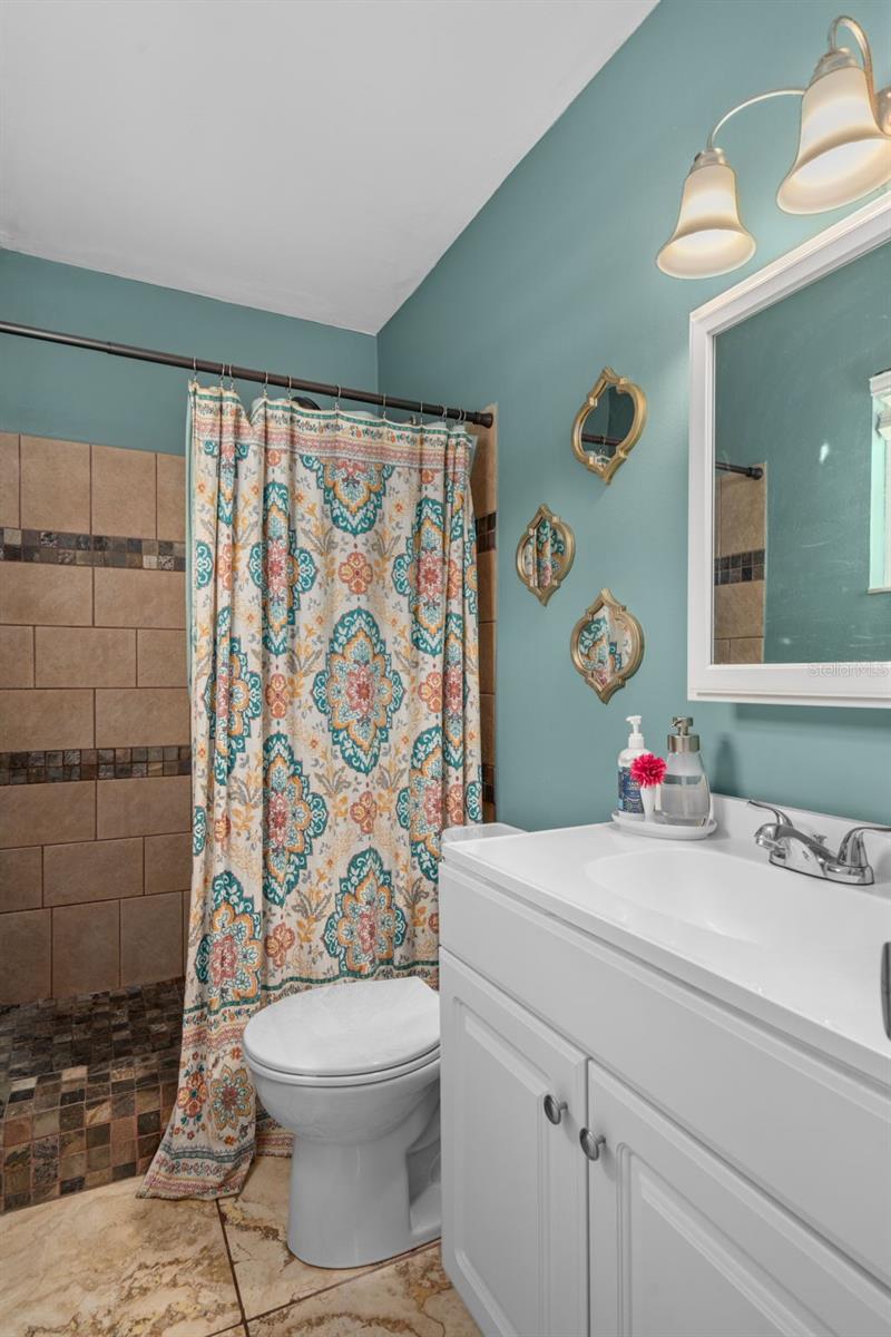 LAZY LANE ESTATES - Residential