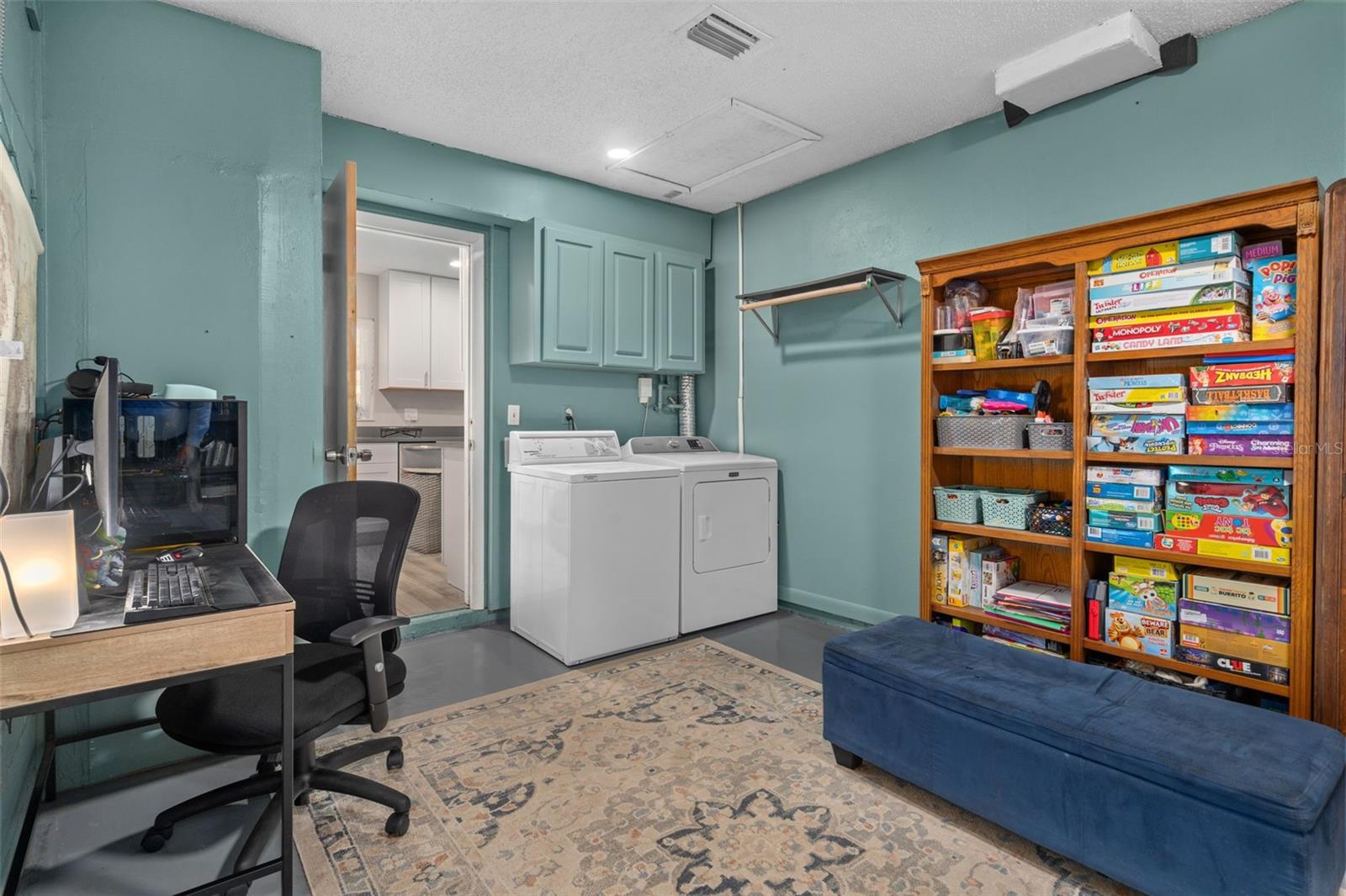 LAZY LANE ESTATES - Residential