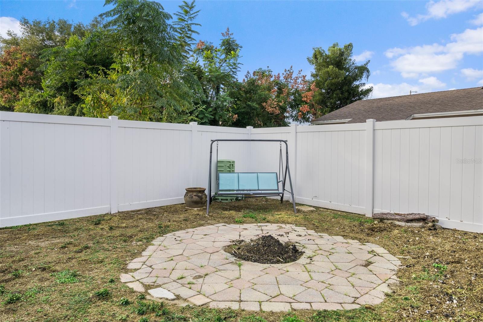 LAZY LANE ESTATES - Residential