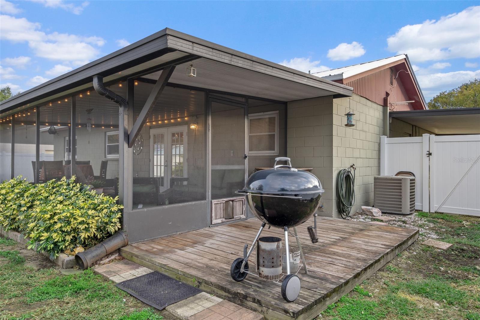 LAZY LANE ESTATES - Residential