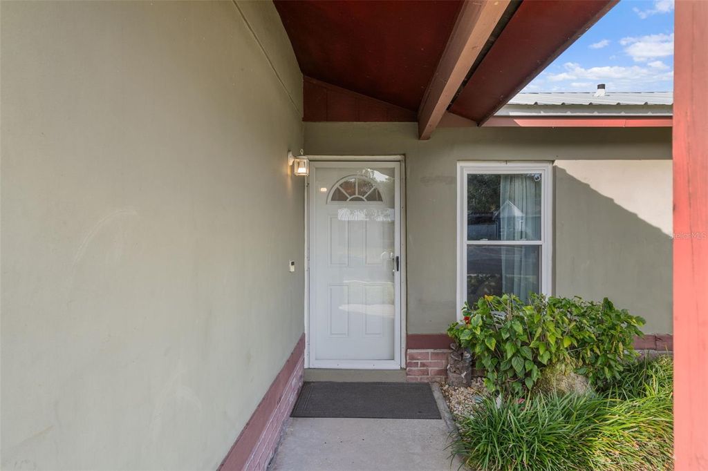 Photo of 113 Cranbrooke Drive, Seffner, FL 33584 (MLS # TB8455320)