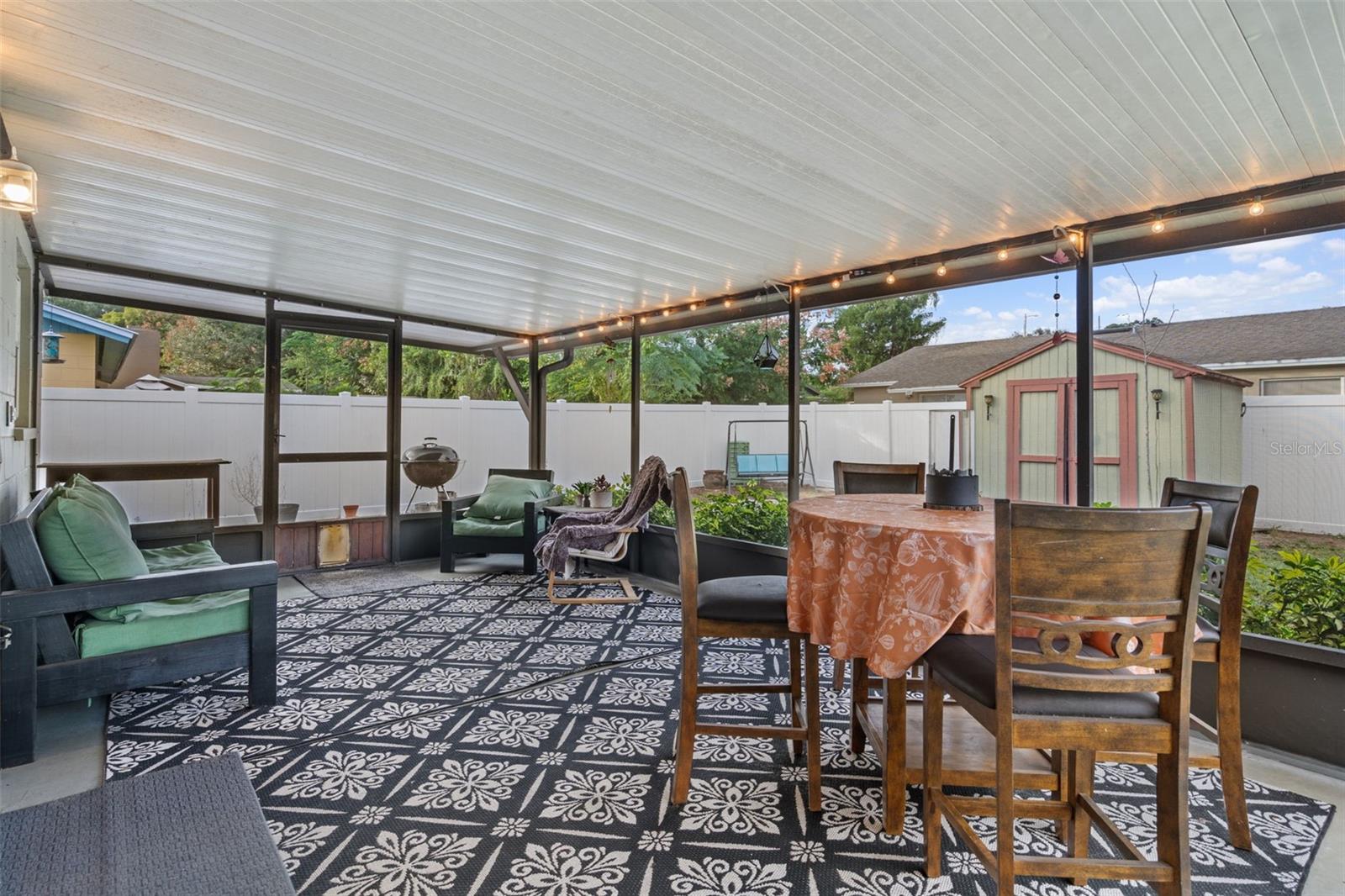 LAZY LANE ESTATES - Residential