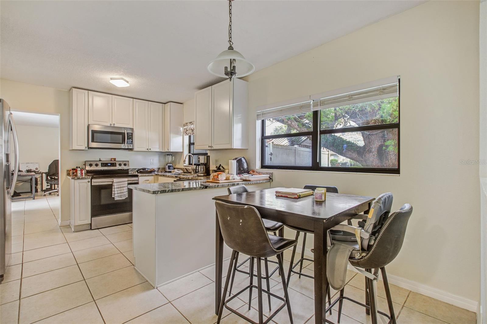 ROBINSON OAKS - Residential