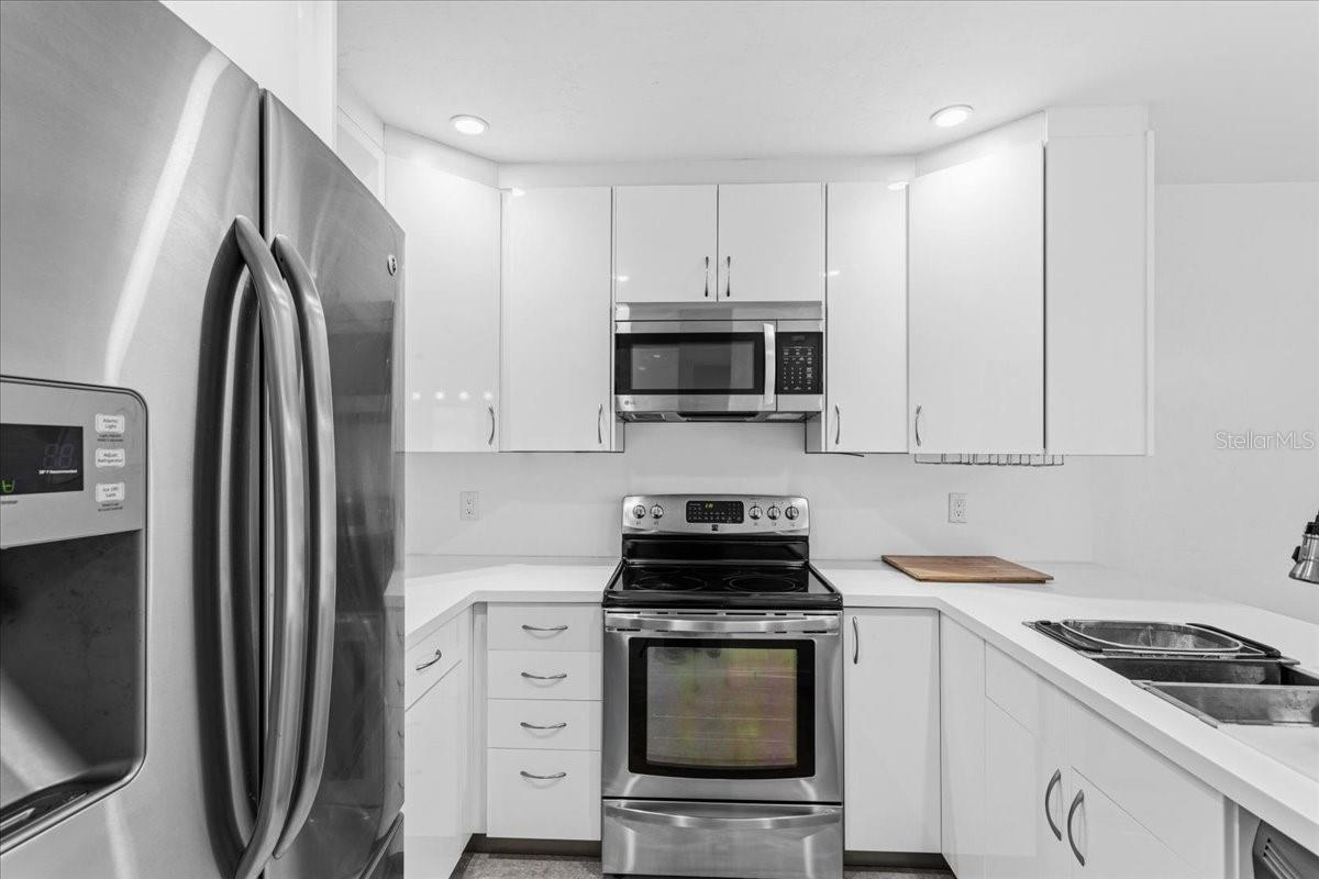 2735 SW 35TH PLACE 1902