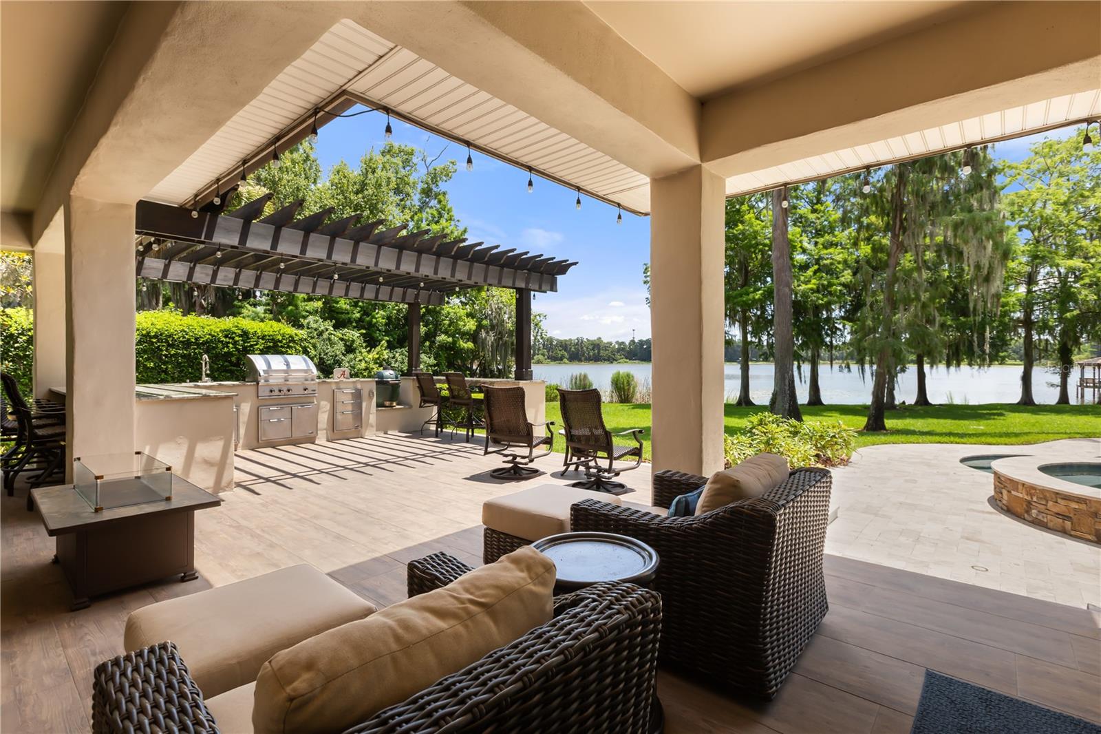 5115 CRANES POINT COURT