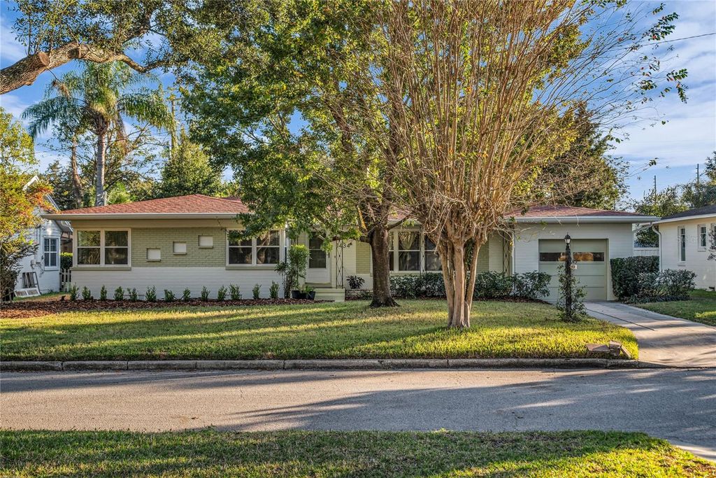Photo of 1434 Roosevelt Street, Orlando, FL 32804 (MLS # O6362073)