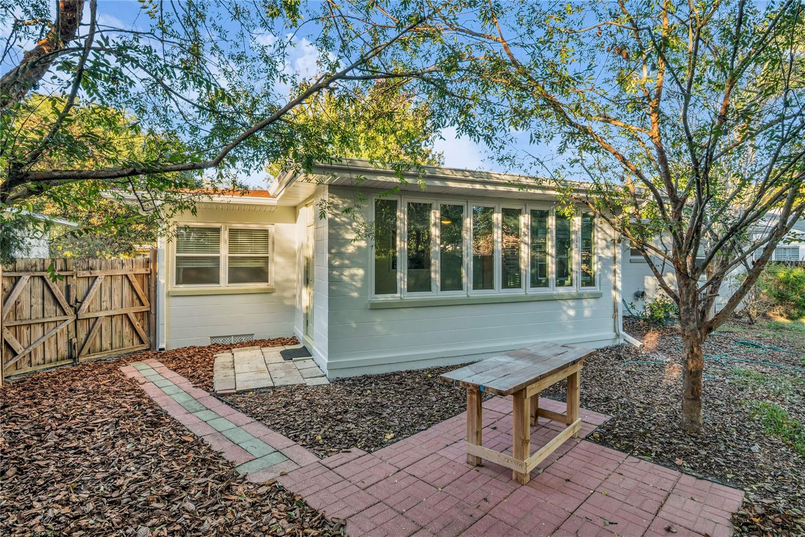 1434 ROOSEVELT STREET