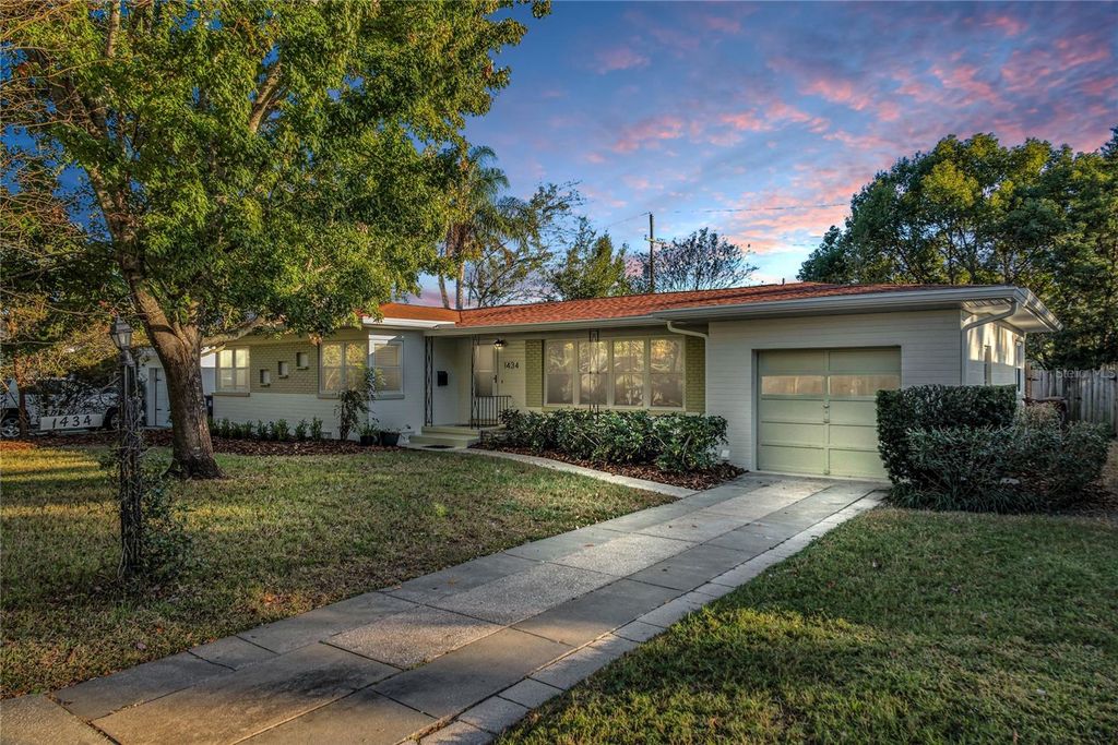 Photo of 1434 Roosevelt Street, Orlando, FL 32804 (MLS # O6362073)