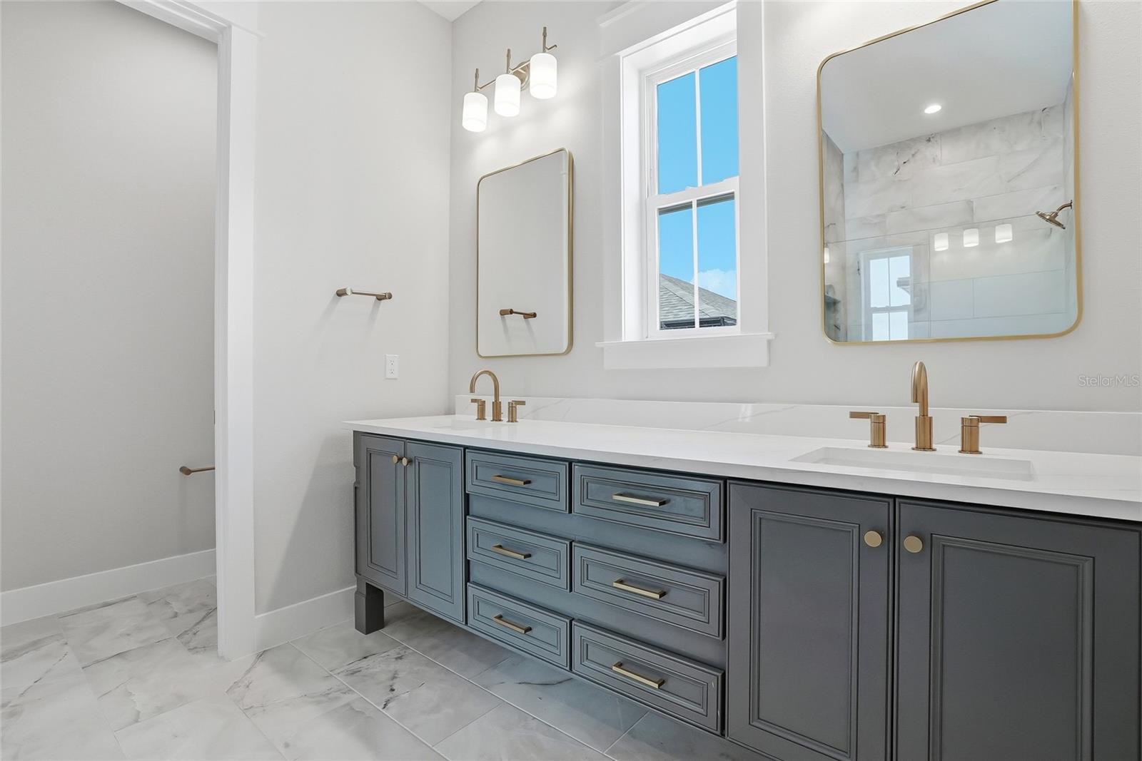 ARCADIA GARDENS - Residential