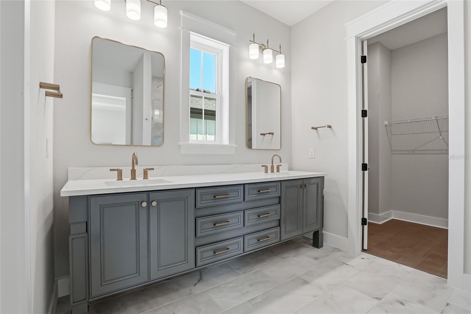 ARCADIA GARDENS - Residential