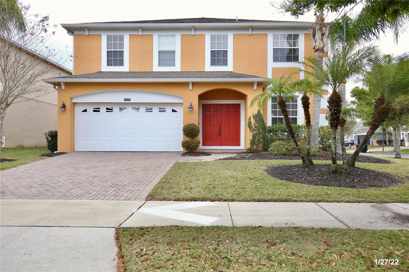 Beautiful 4/2.5 Corner Lot Home with a 2 Car Garage and a Fenced Backyard in the Highly Sought After Community of Moss Park Ridge - Orlando! Available Now! The community offers residents a playground and park. RENT INCLUDES Full Service Lawn Care
This beautiful home welcomes you into the formal living room and dining room at the entrance. The open floor plan and neutral tones allow plenty of natural light to flow in and bright the living areas. Just past the living/dining room area, you'll find the large completely upgraded kitchen with gorgeous cherry wood cabinets, granite countertops, stainless steel appliances, a closet pantry for additional space and a breakfast bar that overlooks a separate dining area/breakfast nook that has a perfect view of the backyard. The kitchen opens up to the formal family room that has a large 3 panel pocket sliding glass door, leading to the covered patio and fenced in backyard, which is great for entertaining and spending quality time with friends and family. A conveniente guest bathroom is on the first floor with an industrial design that adds a modern touch. Upstairs is the huge master suite with an attached office/den space, his and hers walk-in closets and a large master bathroom with dual vanity spaces, a soaking tub and a separate step in shower. The additional guest bedrooms are also very spacious with plenty of closet space and a shared bathroom that features a dual vanity sink, a shower/tub combination and a separate water closet. This beautiful home also has an inside laundry room with washer and dryer included, plus the spacious 2 car garage. Don't miss it! Great location near Lake Nona, Schools, shopping, restaurants and entertainment with easy access to FL-417 and FL-528. Plus a 15 to 20 minute drive to Orlando International Airport. Medium to small pets will be considered. All residents are enrolled in the Resident Benefits Package which includes AC filter delivery, utility concierge, our best-in-class resident rewards program, and much more! More details in our Rental Selection Criteria or upon application.