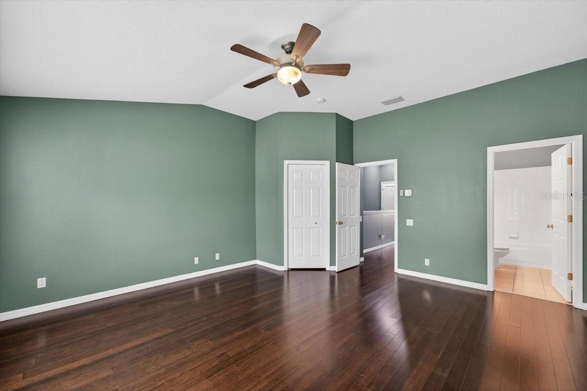 PARK PLACE TWNHMS - Residential