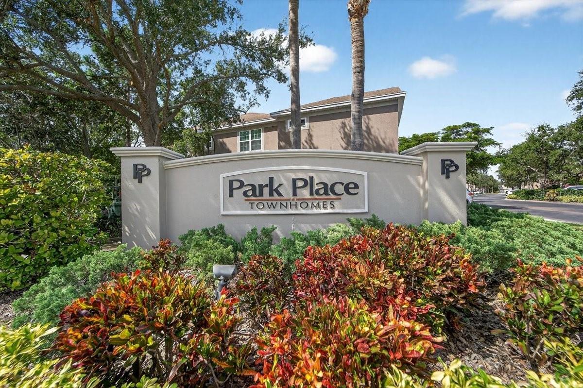 PARK PLACE TWNHMS - Residential