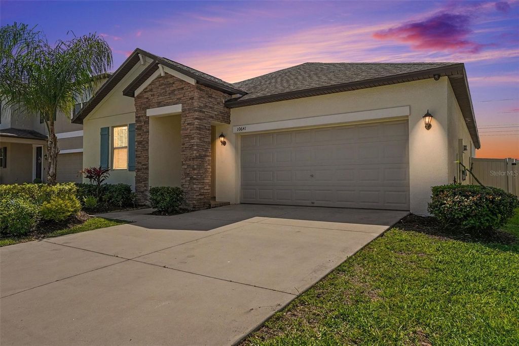 Photo of 10641 Bahama Woodstar Court, Riverview, FL 33579 (MLS # TB8491312)