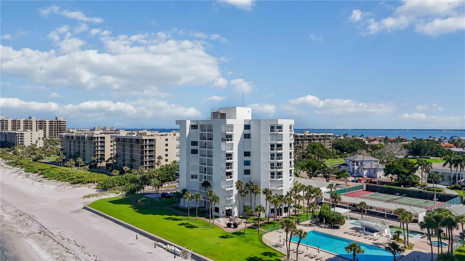 1050 LONGBOAT CLUB ROAD 204