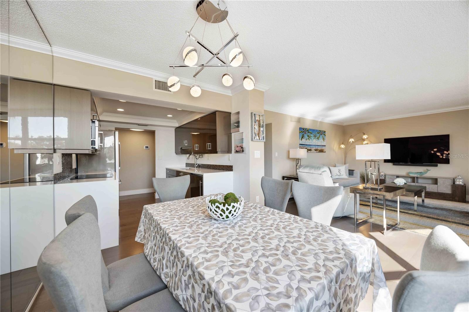 PRIVATEER NORTH - Residential
