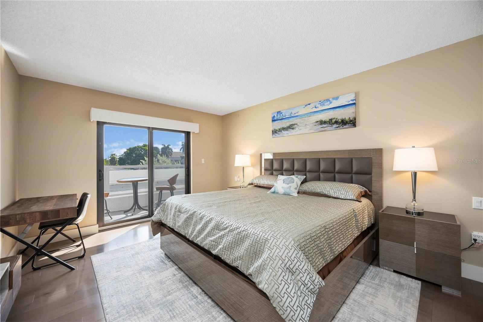 PRIVATEER NORTH - Residential