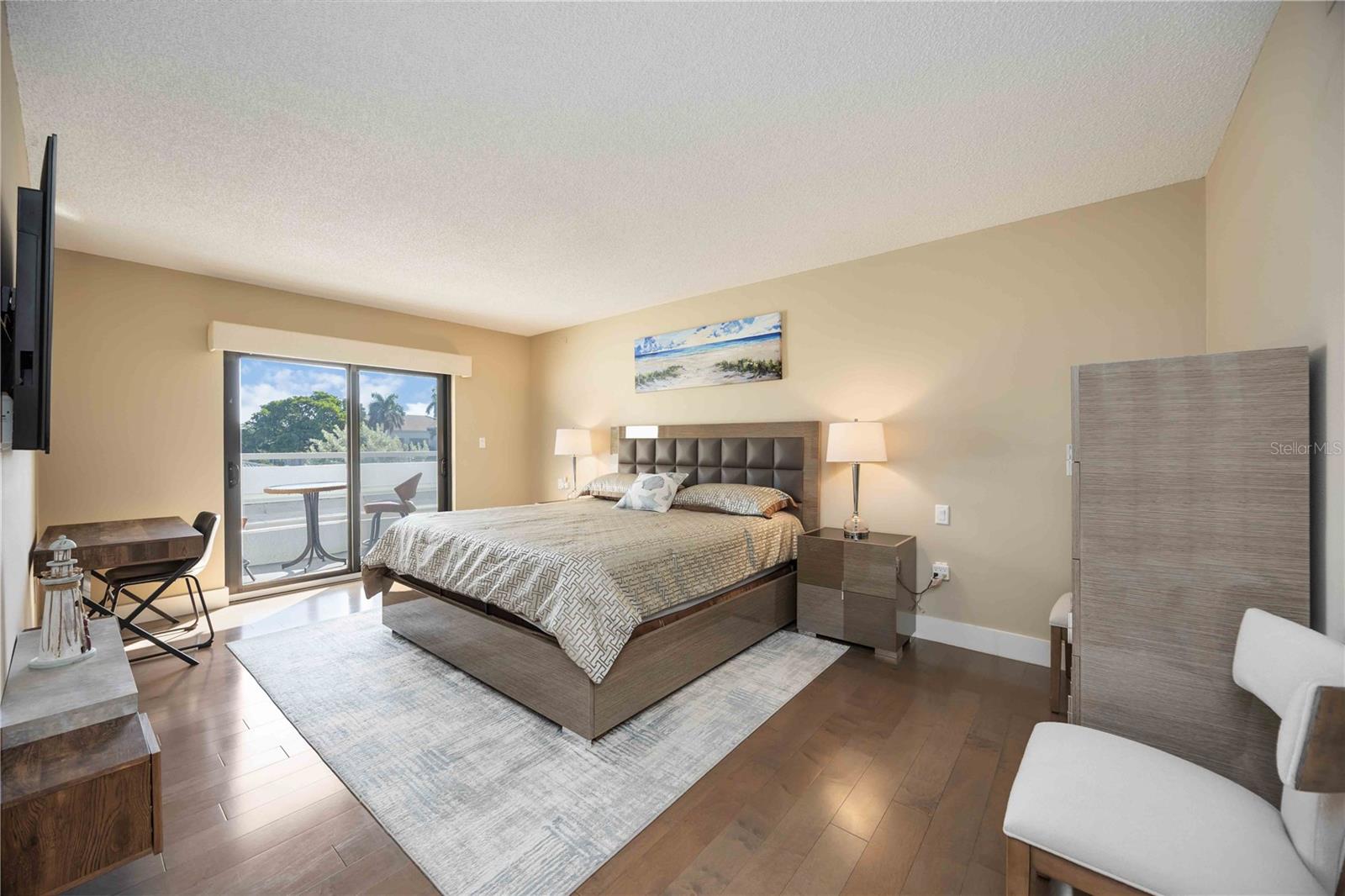 PRIVATEER NORTH - Residential