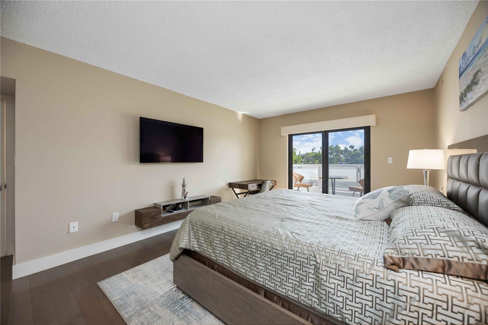PRIVATEER NORTH - Residential