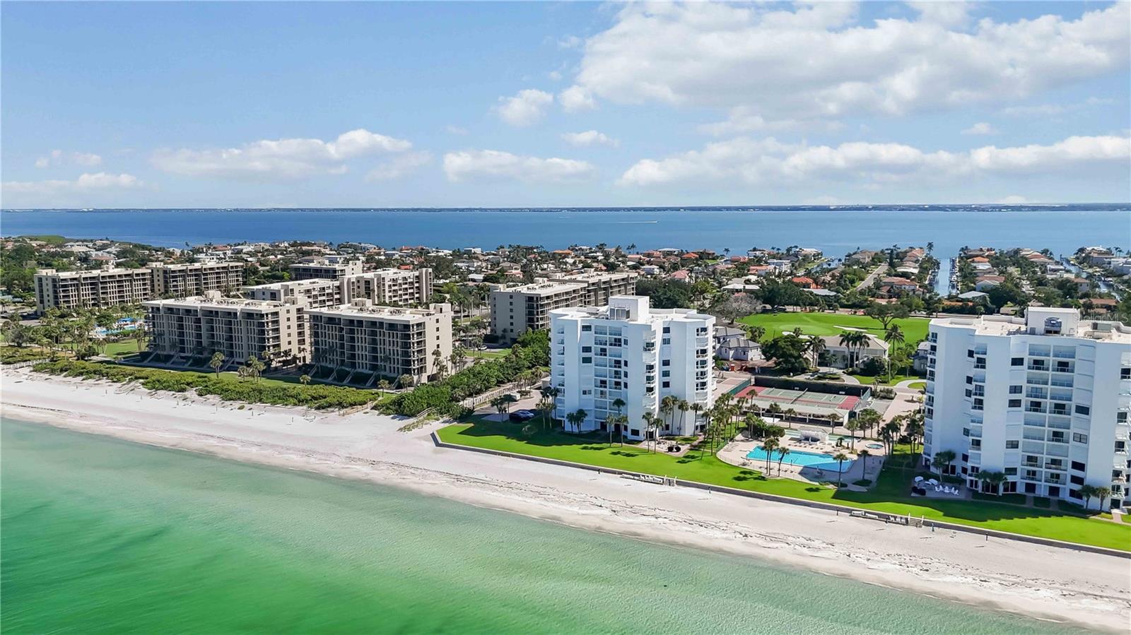 PRIVATEER NORTH - Residential